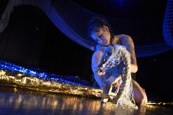 Stařec, moře a d&iacute;vka